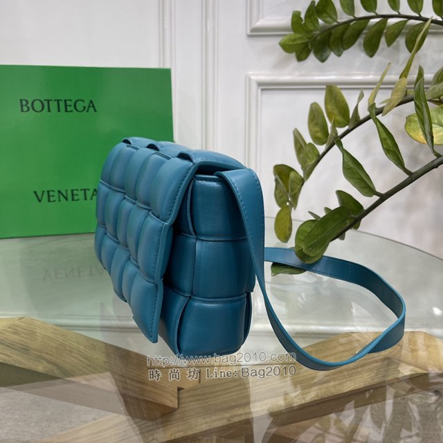 Bottega veneta高端女包 寶緹嘉小牛皮編織單肩斜挎包 BV經典款Cassette枕頭包  gxz1127